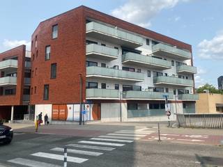 Wij presenteren u graag dit recente 2-slaapkamerappartement gelegen aan de achterzijde van het station van Leuven.Het appartement bevindt zich op de...