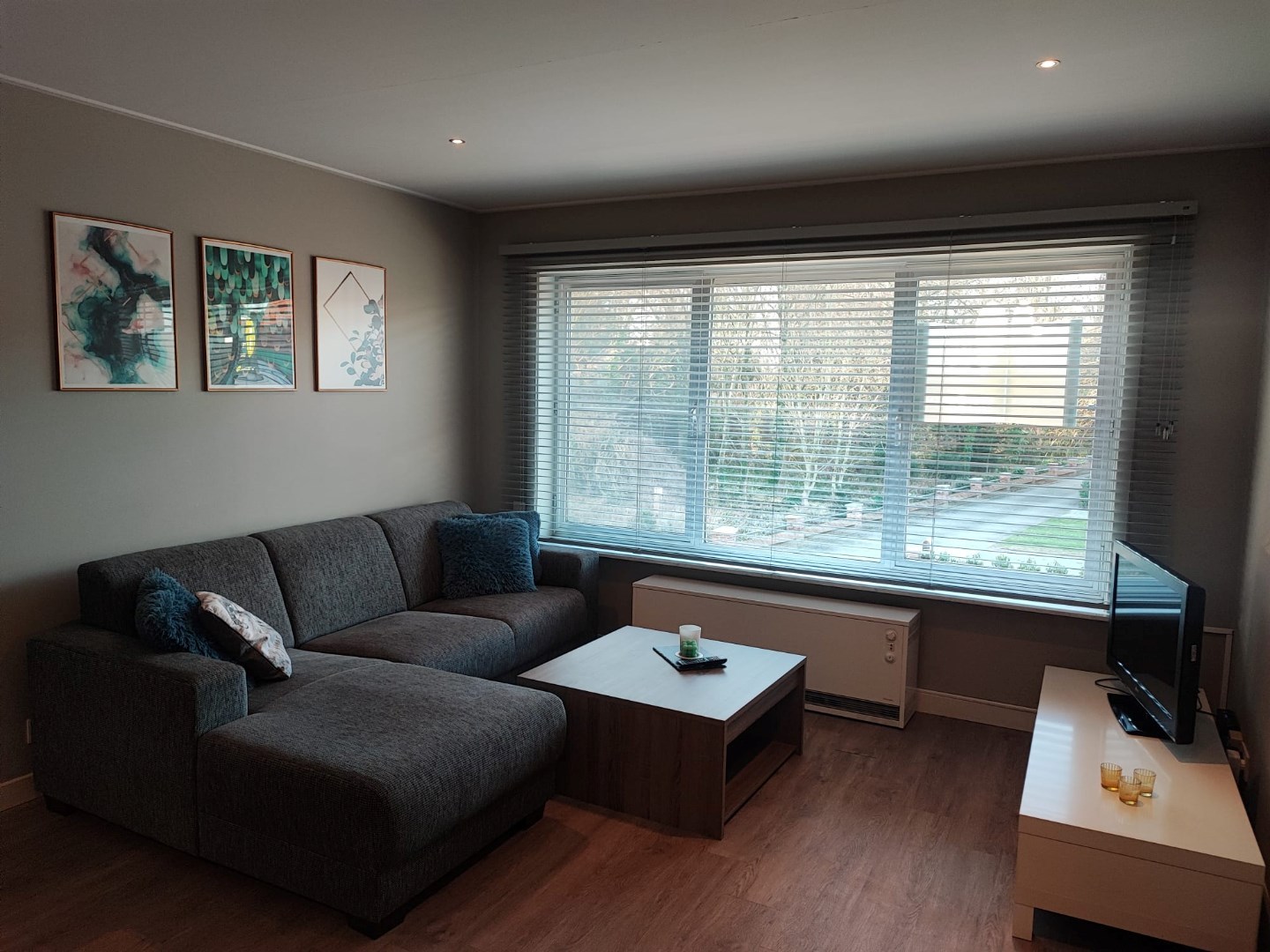 Rijwoning met 2 slpks op wandelafstand van het centrum van Meerhout met tuin en garage ! - foto 3