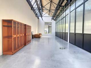 Ready to move in and furnished office of approximately 150 m² for rent in the Cotton Factory business center in Kortrijk. The office is located...