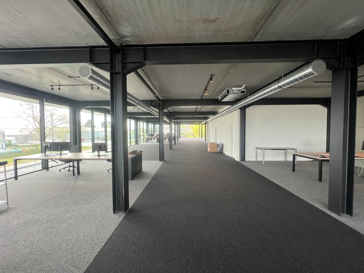 Kantoor van ca. 536 m² nabij de Ring van Roeselare - foto 4