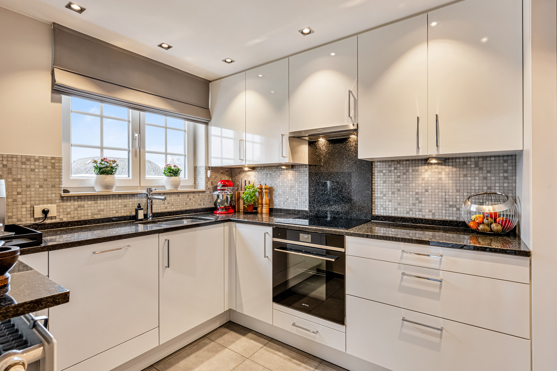 FLORA: luxe appartement met terras en 2 staanplaatsen - foto 5