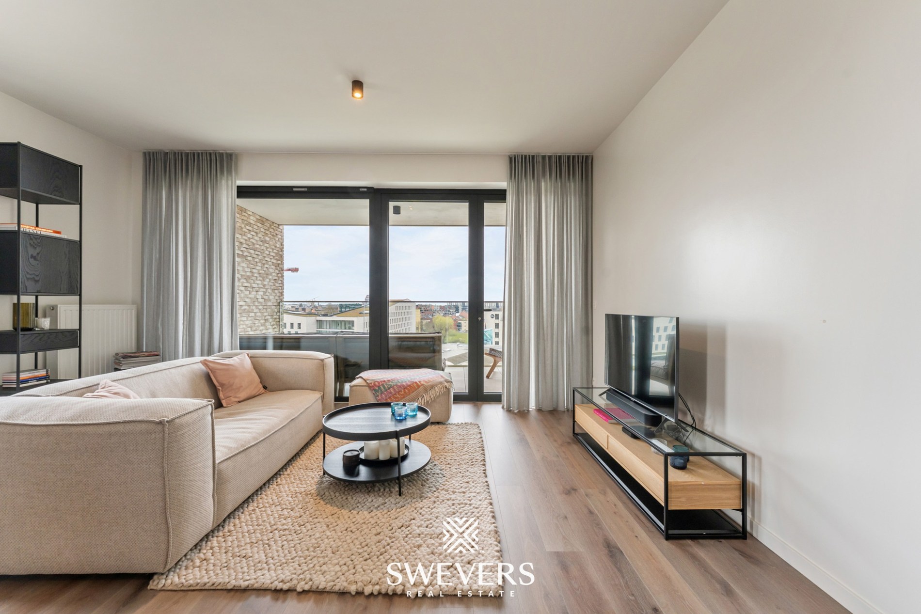 Stijlvol appartement met zonovergoten terras en topuitzicht in hartje Hasselt - foto 2