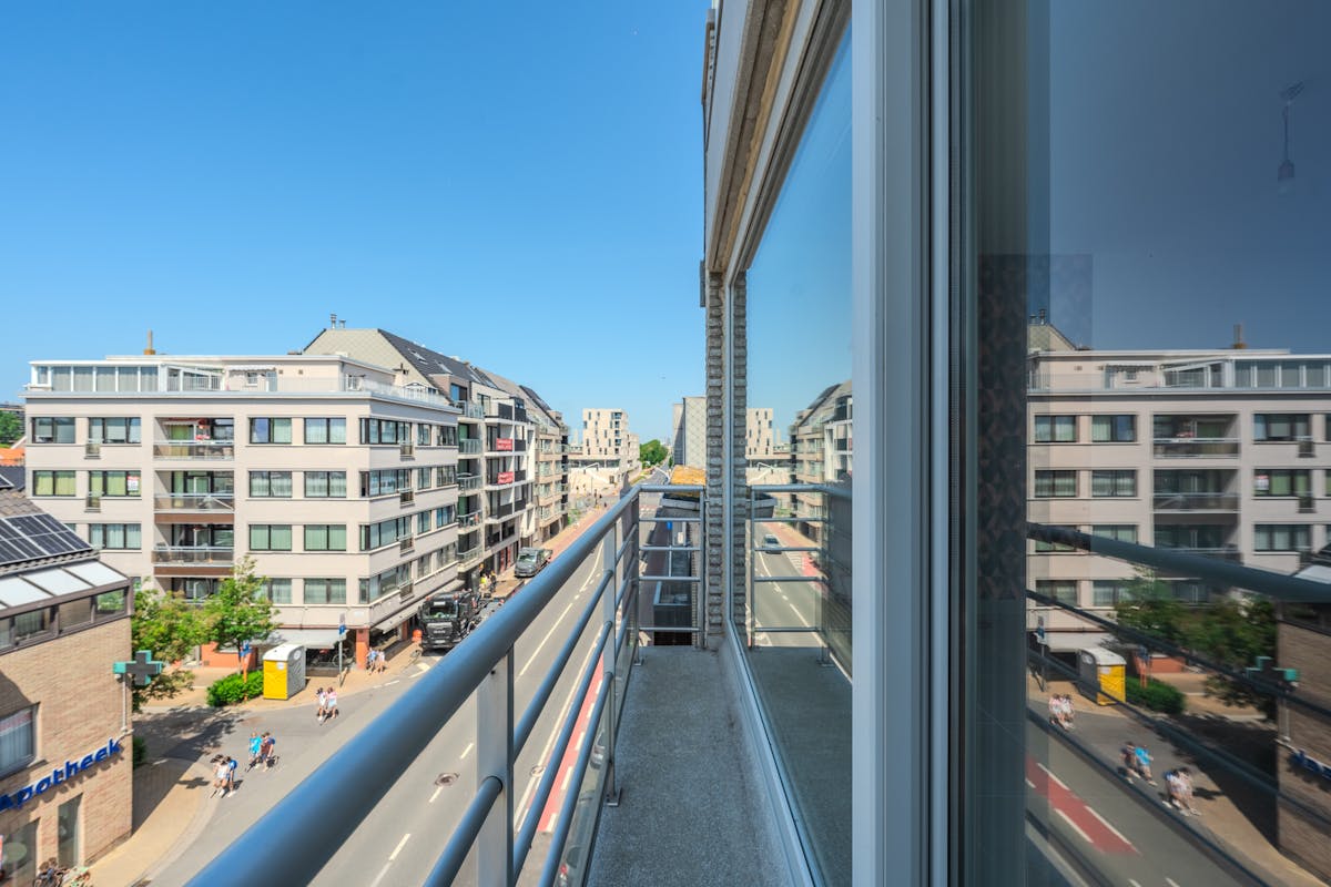 Prachtig 2-slaapkamer appartement met terras te Oostende - foto 4