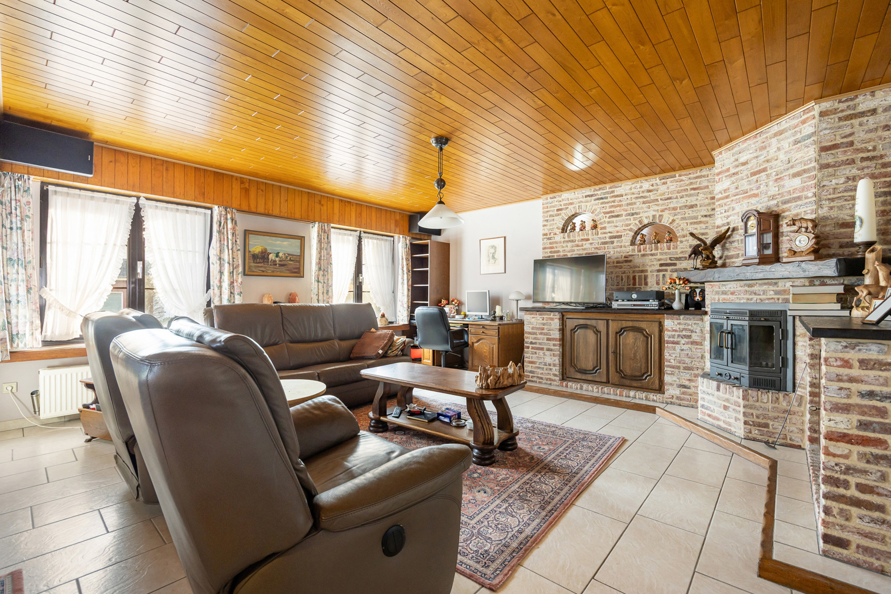 Gebouw bestaande uit 2 wooneenheden in een rustige straat in het centrum van Beerse op een perceel van ca 463 m². - foto 5