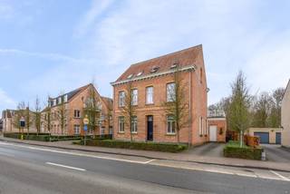 TE KOOP MET PRE-VIEW (enkel op afspraak)Dit aangename appartement is gelegen in de Zandstraat 14 te Zoersel, in een groene en residentiële omgeving...