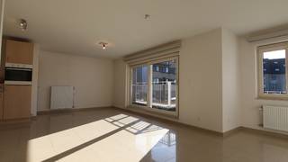 Instapklaar 2-slaapkamerappartement met ruim TERRAS op zeer rustige ligging in Oostkamp vlakbij invalswegen, het centrum en met een goede...