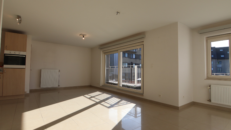 Instapklaar 2-slaapkamerappartement met ruim terras te huur in Oostkamp - foto 2