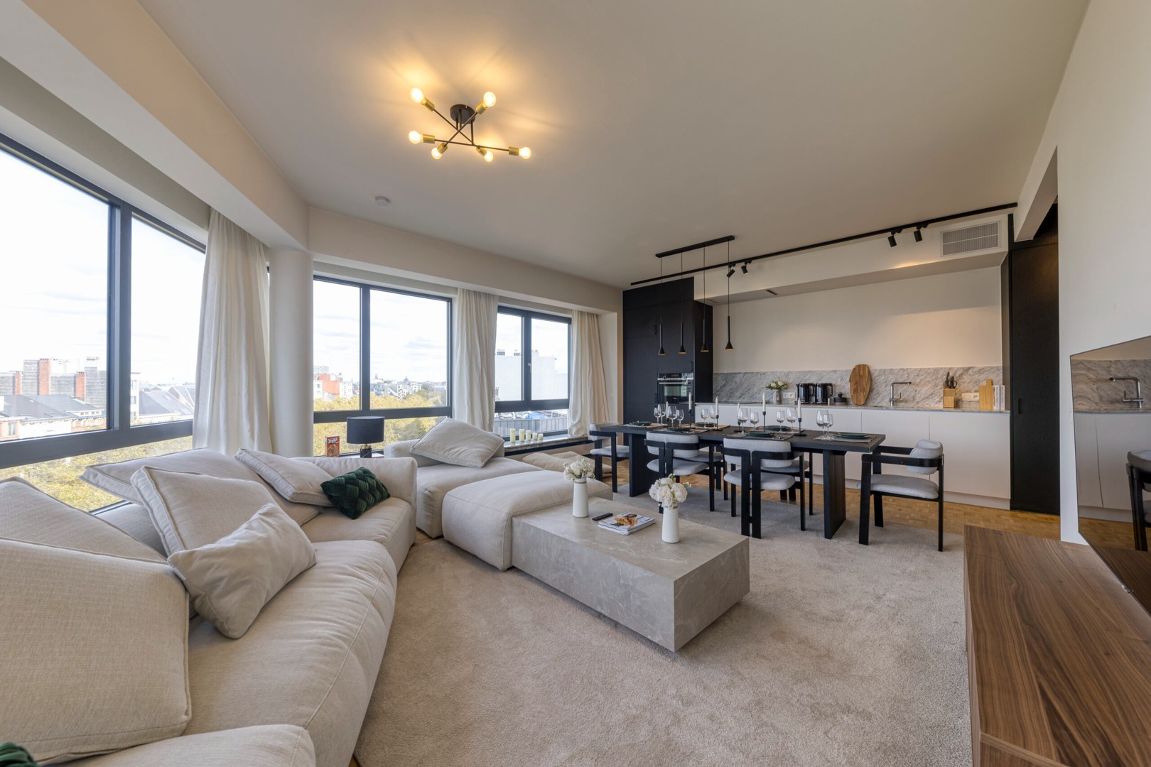 Zonnige penthouse met zicht op de stad - foto 4