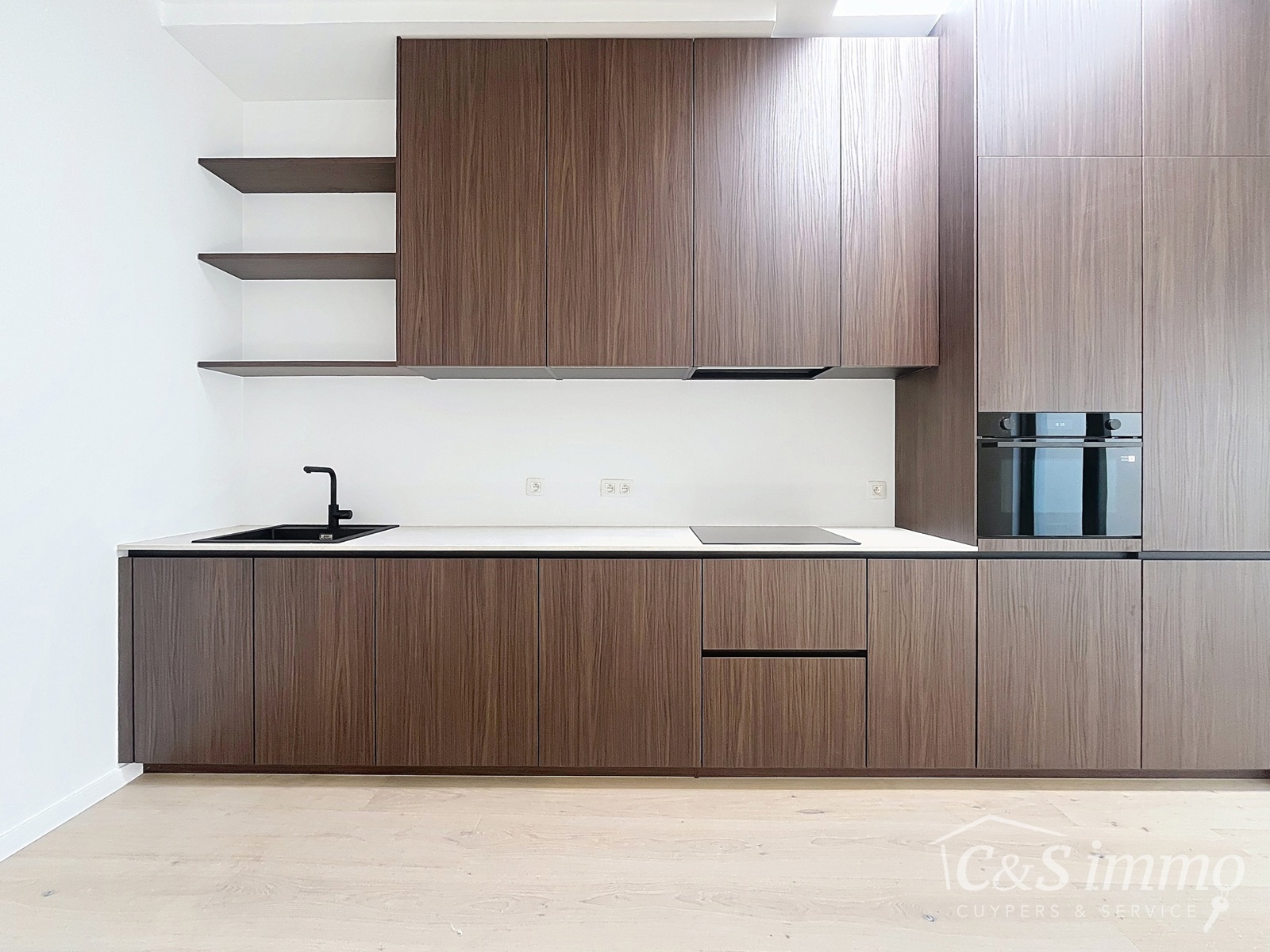 Gerenoveerd gelijkvloers appartement met stadstuin - foto 2