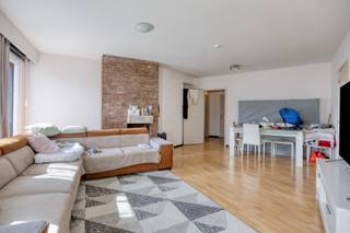 Dit instapklare appartement met 2 slaapkamers, is centrale ligging in het centrum van Mol, op wandelafstand van winkels, openbaar vervoer,...