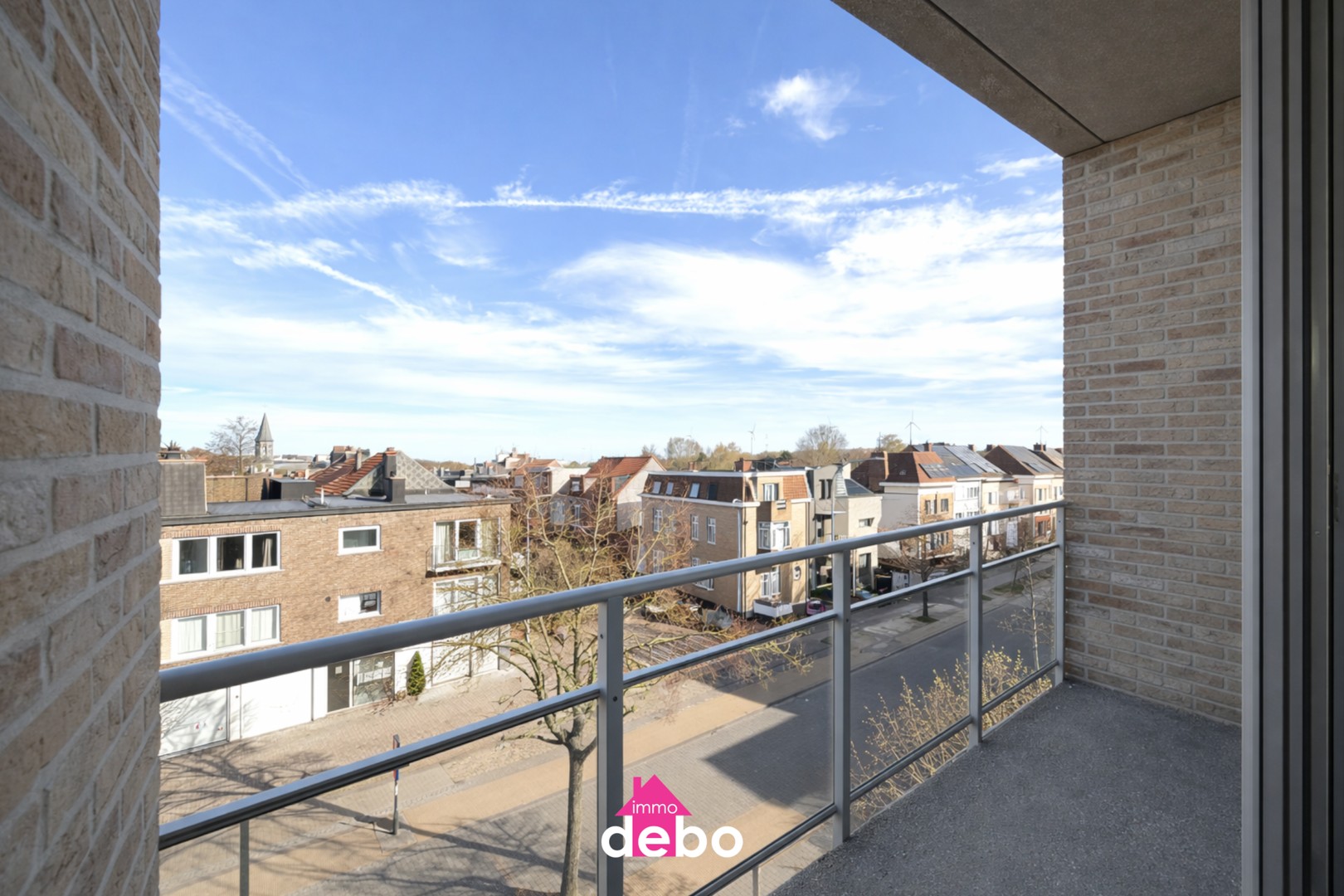 Zeer ruim, lichtrijk en energiezuinig 2-slaapkamerappartement met balkon en staanplaats - photo 3