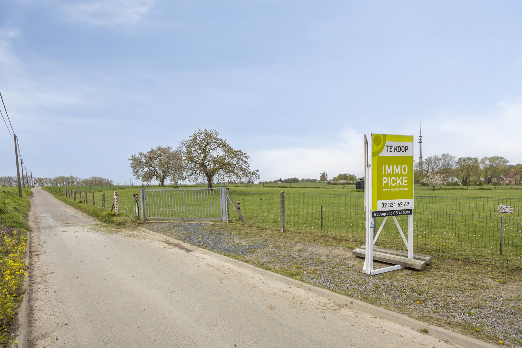 Bouwgrond voor open bebouwing gelegen in een rustige straat - foto 4