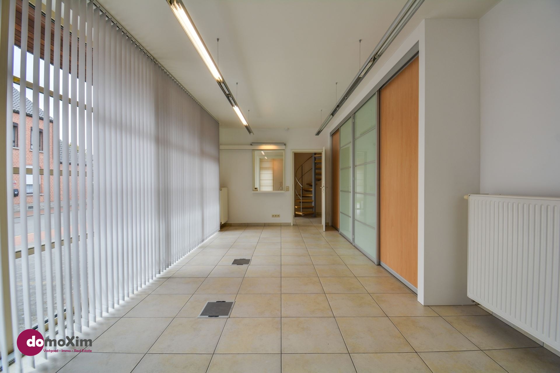 Ruime woning met kantoorruimte in het centrum van Hever - foto 4