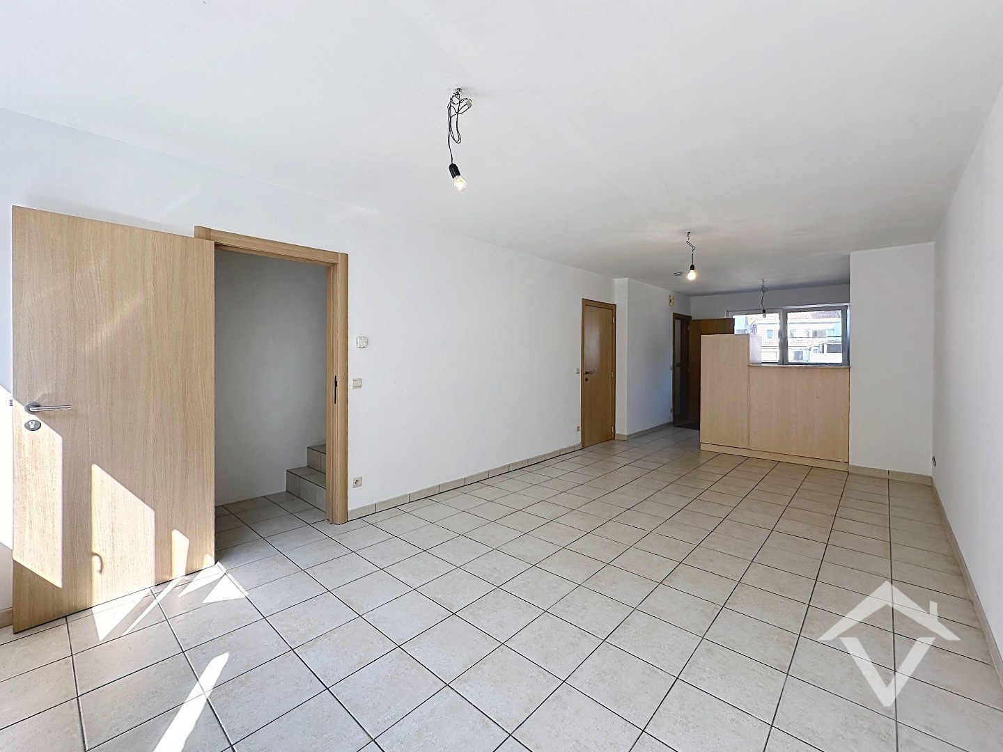 Ruim duplex appartement met zonnig terras in centrum Koekelare - foto 5