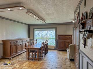 Deze open bebouwing in Meise, gelegen in een uiterst rustige woonwijk, betreft een gelijkvloerse bungalow met een sterke basis en tal...