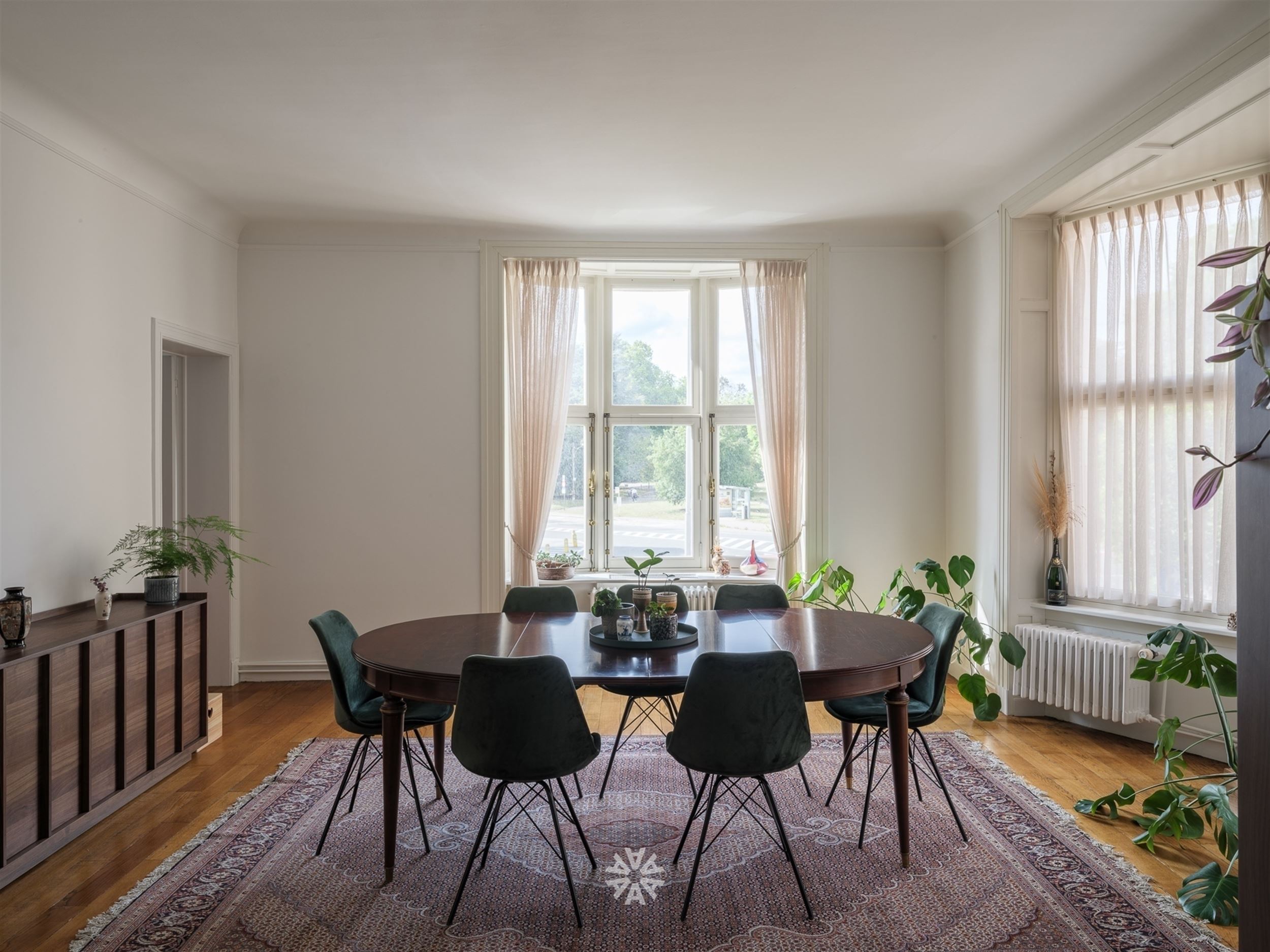 Appartement spacieux et de caractère donnant sur le parc de la Citadelle dans un bâtiment historique - photo 5