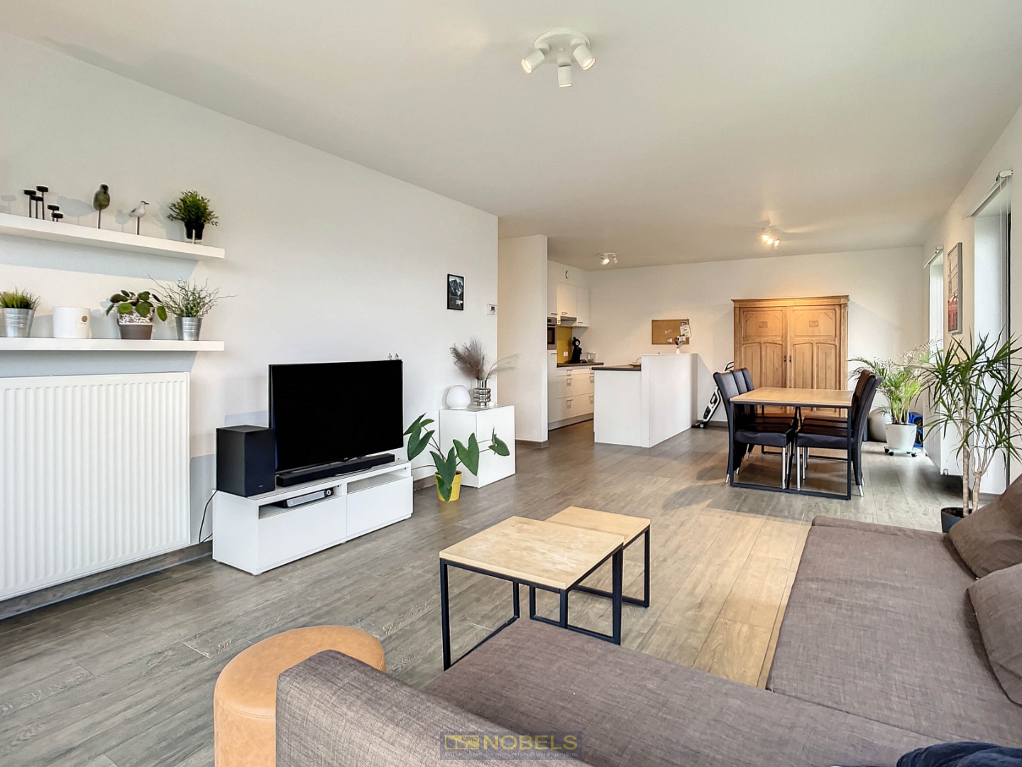 Te koop, lichtrijk 2-slpk appartement met ondergrondse staanplaats te Oudenaarde - foto 5