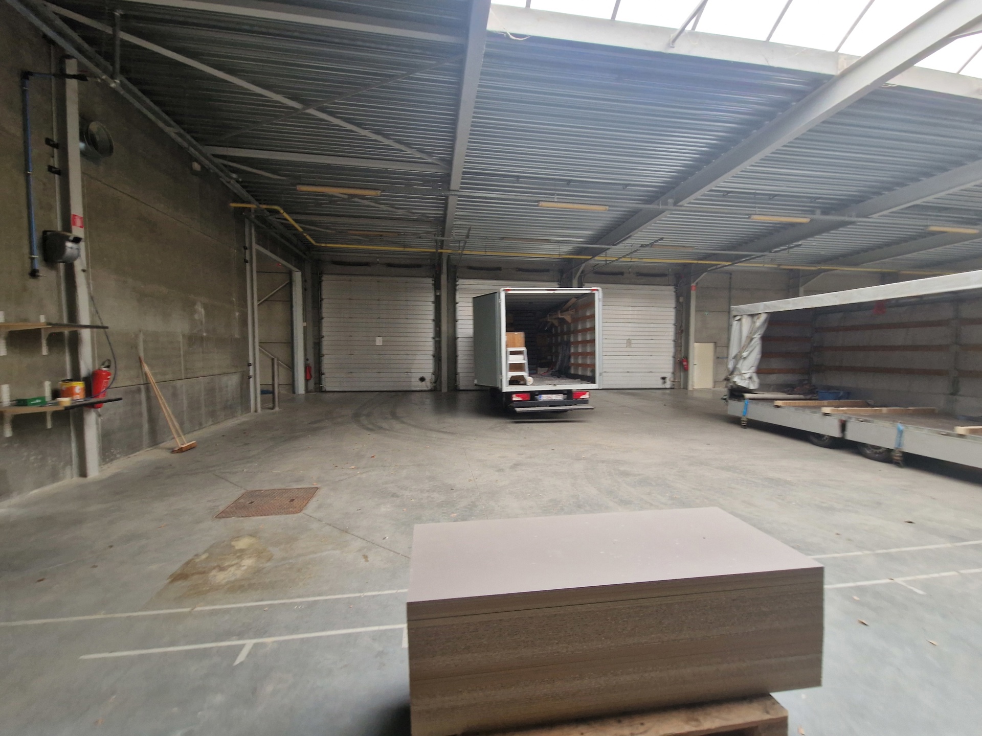 Magazijn met mezzanine te huur langs de Hinnenboomstraat 1c te Hoogstraten.  - foto 4
