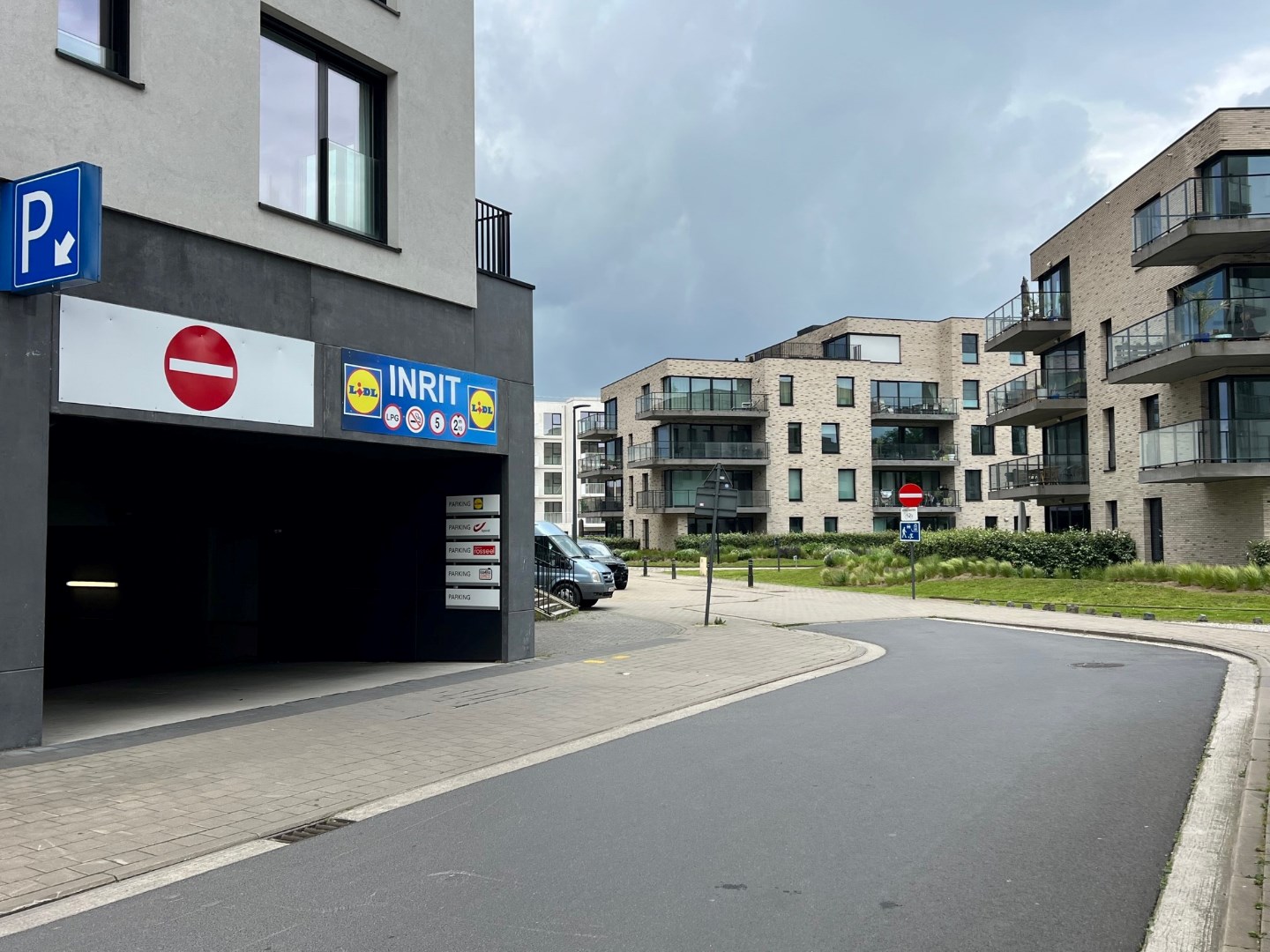 Parkeerplaats in ondergrondse parking (residentie Tribeca) in Gent te koop met nummer PA36 Onmiddellijk beschikbaar. Ki 66€