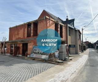 Voor meer info of een bezoek, bel 053/59 49 34. Op wandelafstand van het centrum van Liedekerke bevindt zich deze hedendaagse nieuwbouwwoning...
