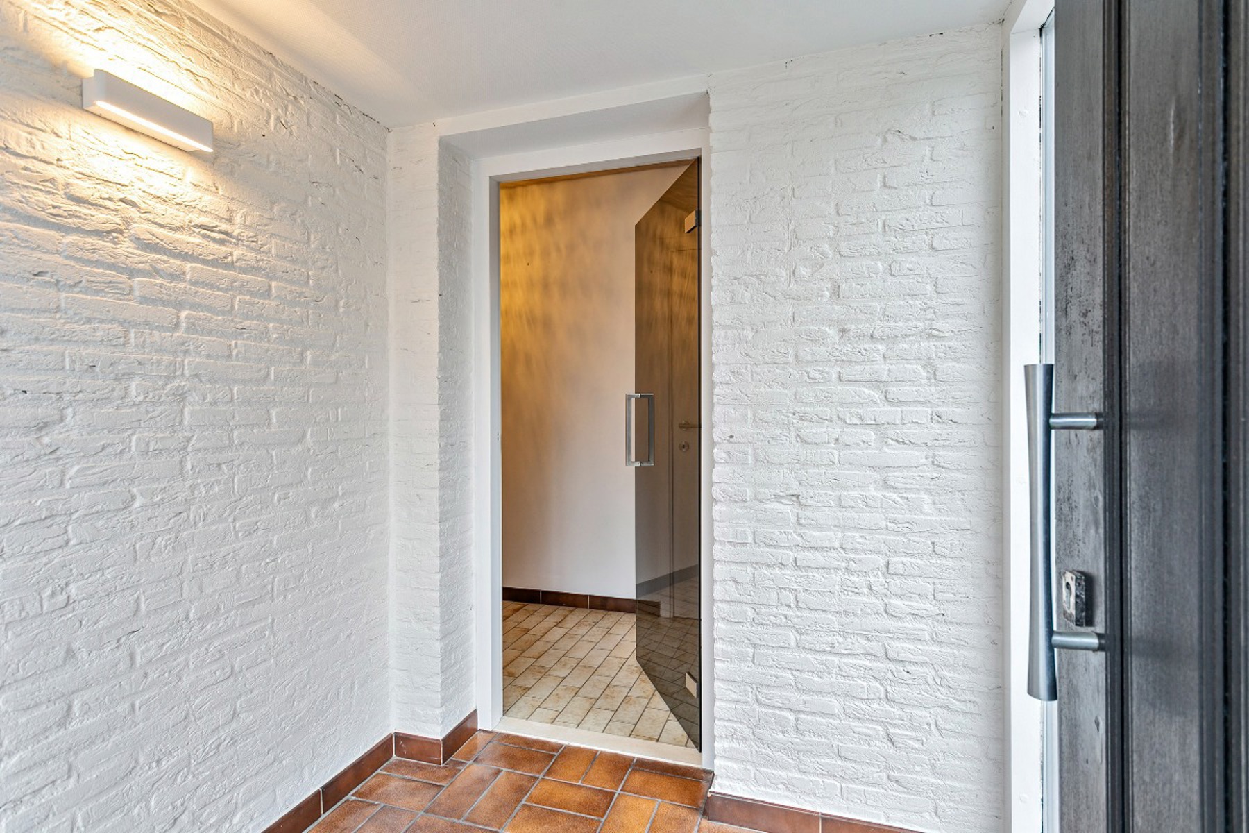 Ruime woning met 4/5 slpks op rustige ligging te Assebroek - foto 3