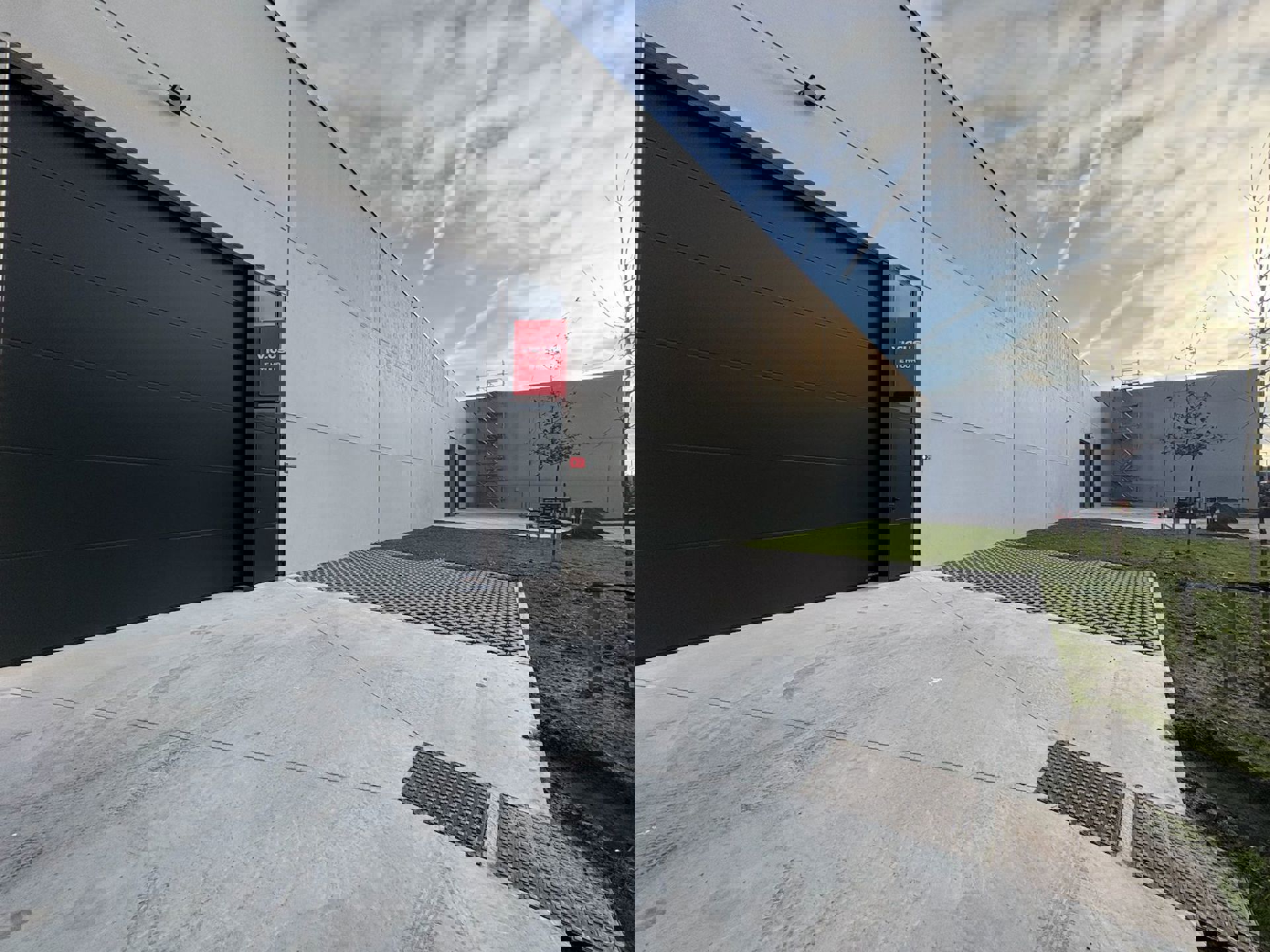 Te huur: functionele loods in Oostkamp! opp 312m2 - foto 1