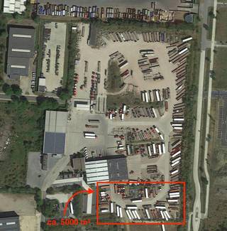 Multifunctional business/logistics site for rent — Centrum-Zuid 1410, 3530 Houthalen-HelchterenAt a strategic top location in the economic heart of Limburg, we offer this versatile business/logistics site for rent. Thanks to its excellent accessibility and flexible layout, this property is ideal for logistics, storage, transport, fleet management, industrial applications and operational hubs.This site is offered according to the “à la tête du client” principle, where the configuration can be discussed depending on the tenant's activity, space needs and operational requirements.The property includes spacious paved outdoor areas and business spaces/halls that can be rented separately or combined.Available areas- Front right zone: from approx. 5,000 m² to approx. 13,378 m² available- Center + left zone: from approx. 10,000 m² to approx. 30,263 m² available- Combination possible up to approximately 43,641 m²Business spaces/halls- Hall 1: approx. 923 m²- Hall 2: approx. 885 m²- Combined: approx. 1,808 m²The entire site comprises a total available area of approximately 45,463 m². Flexible rental conditions and customization can be discussed in consultation with the owner.Advantages:- Top location at the Centrum-Zuid business park- Excellent accessibility in Limburg- Flexible implementation possible- Sites and halls for rent separately or in combination- Scalable for various business activitiesAvailable in consultation. Contact us for more information or a site visit.
