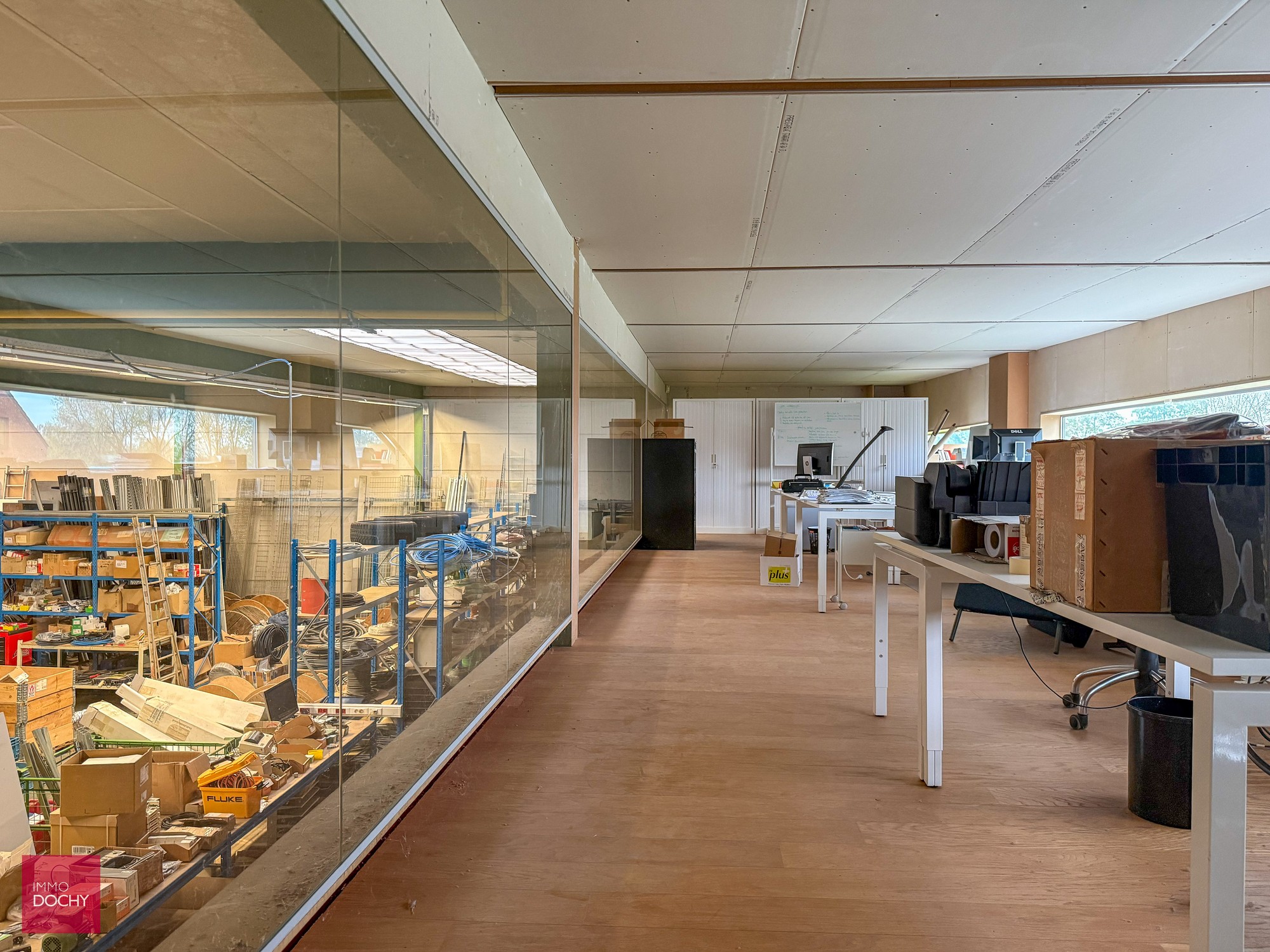 Vlot toegankelijk magazijn / werkplaats met burelen | Wagenaarstraat - foto 5