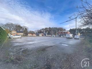 Deze ruime bouwgrond van 10 are 23 bevindt zich op een zonnig hoekperceel en biedt een mooie kans voor het realiseren van een...