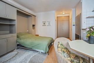 Studio-appartement op toplocatie in het centrum van Antwerpen. Een ideale starters woonplek of investering.Indeling:Goed onderhouden studio op de 2e...