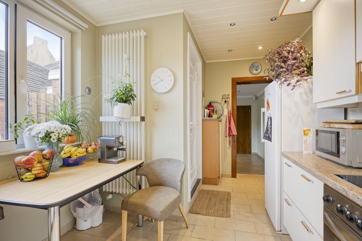 Maison de commerce unique avec garage spacieux au cœur de Borgloon - photo 4