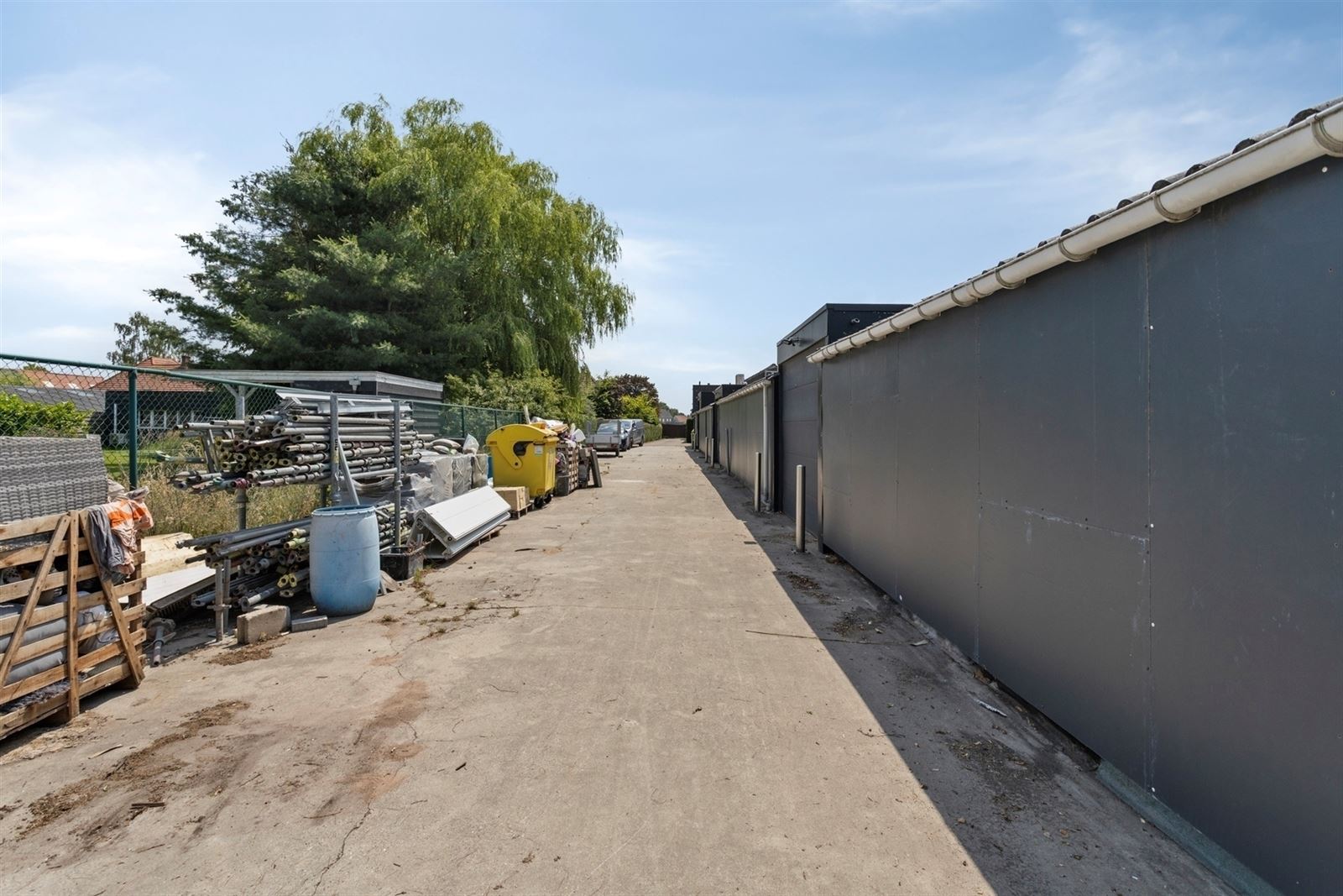 Unieke combinatie van woonst met 'bijhuisje' en grote hal  - foto 5
