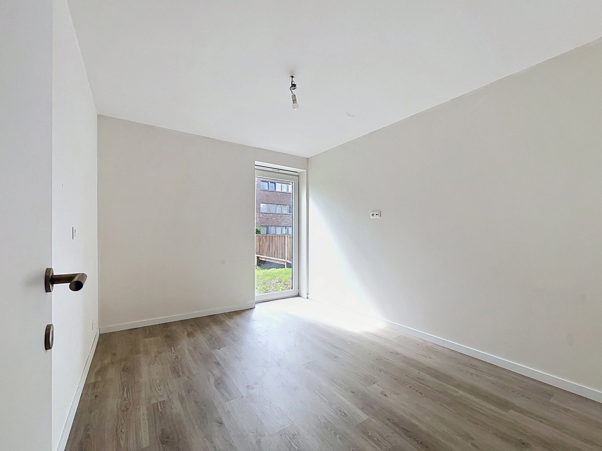 Lichtrijk 2 slaapkamer appartement te Oostakker - foto 5