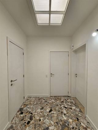 Appartement met 2 slpks en 2 terrassen.Centraal gelegen nabij openbaar vervoer, winkels, invalswegen, Antwerpen centrum en Wijnegem...