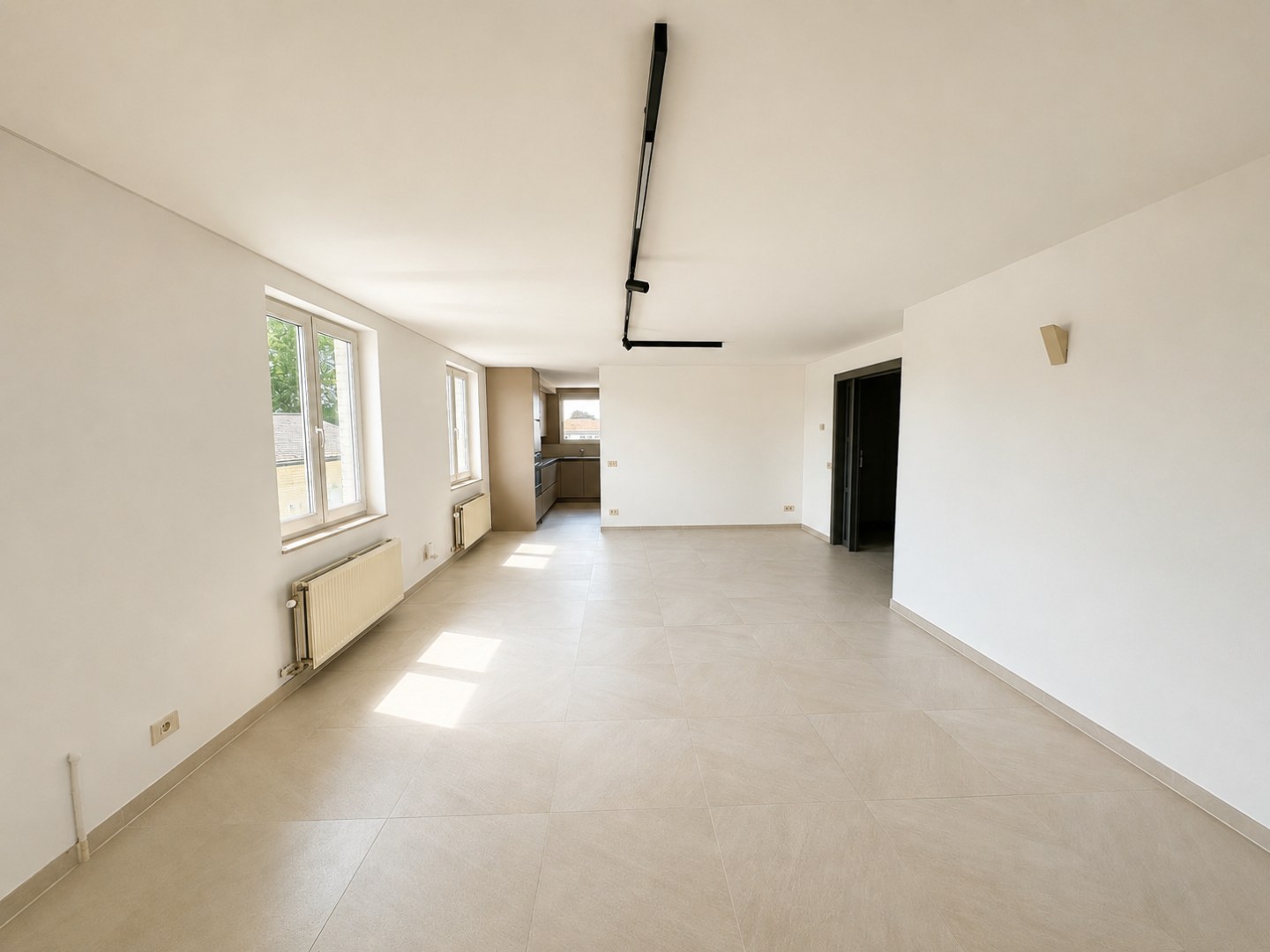 Ruim appartement met 3 slpk en zonnig terras, autostaanplaats, Torhout - foto 4