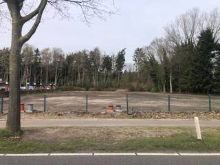 Perceel bouwgrond voor een vrijstaande eengezinswoning. Gelegen aan de doorgaande weg Minderhout - Meerle. Lot 1C.Afmetingen :- totale oppervlakte :...
