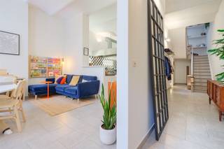 SAINT-GILLES  – Rue de la Croix de Pierre: Beautiful rear house with 3 bedrooms, 2 bathrooms and city garden. This charming and unique rear house...