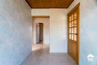 OVER DE WONINGDeze halfopen bungalow op een perceel van 365 m² biedt 153 m² woonoppervlakte en tal van mogelijkheden. Dankzij de volledig...