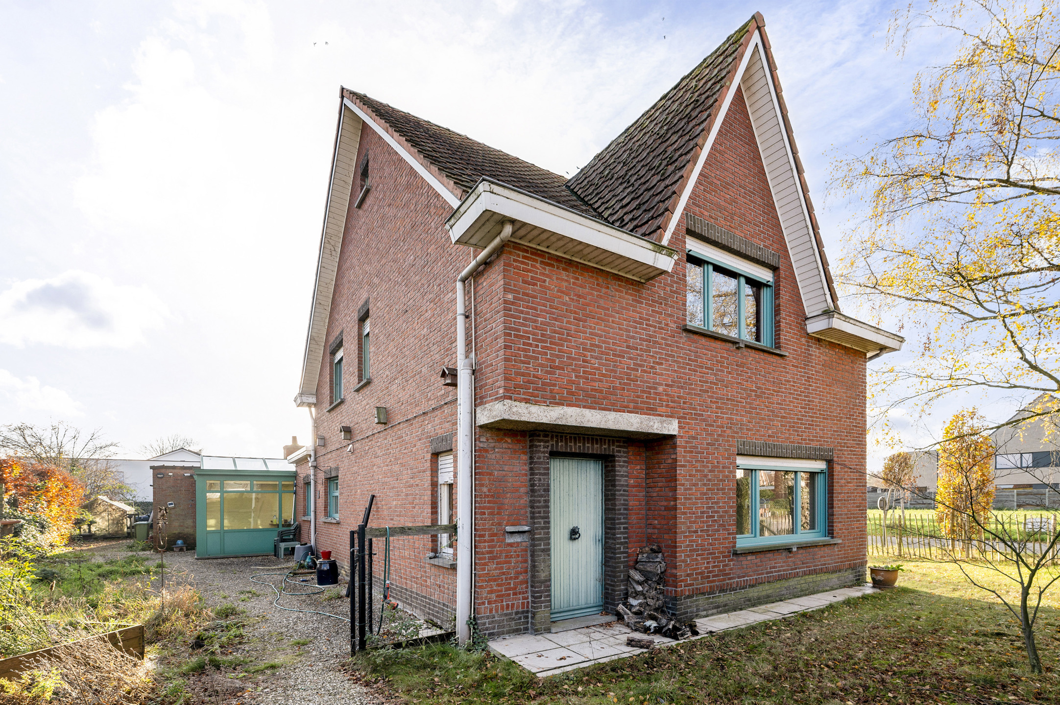 Zeer ruime woning op perceel van 701 m² - foto 3