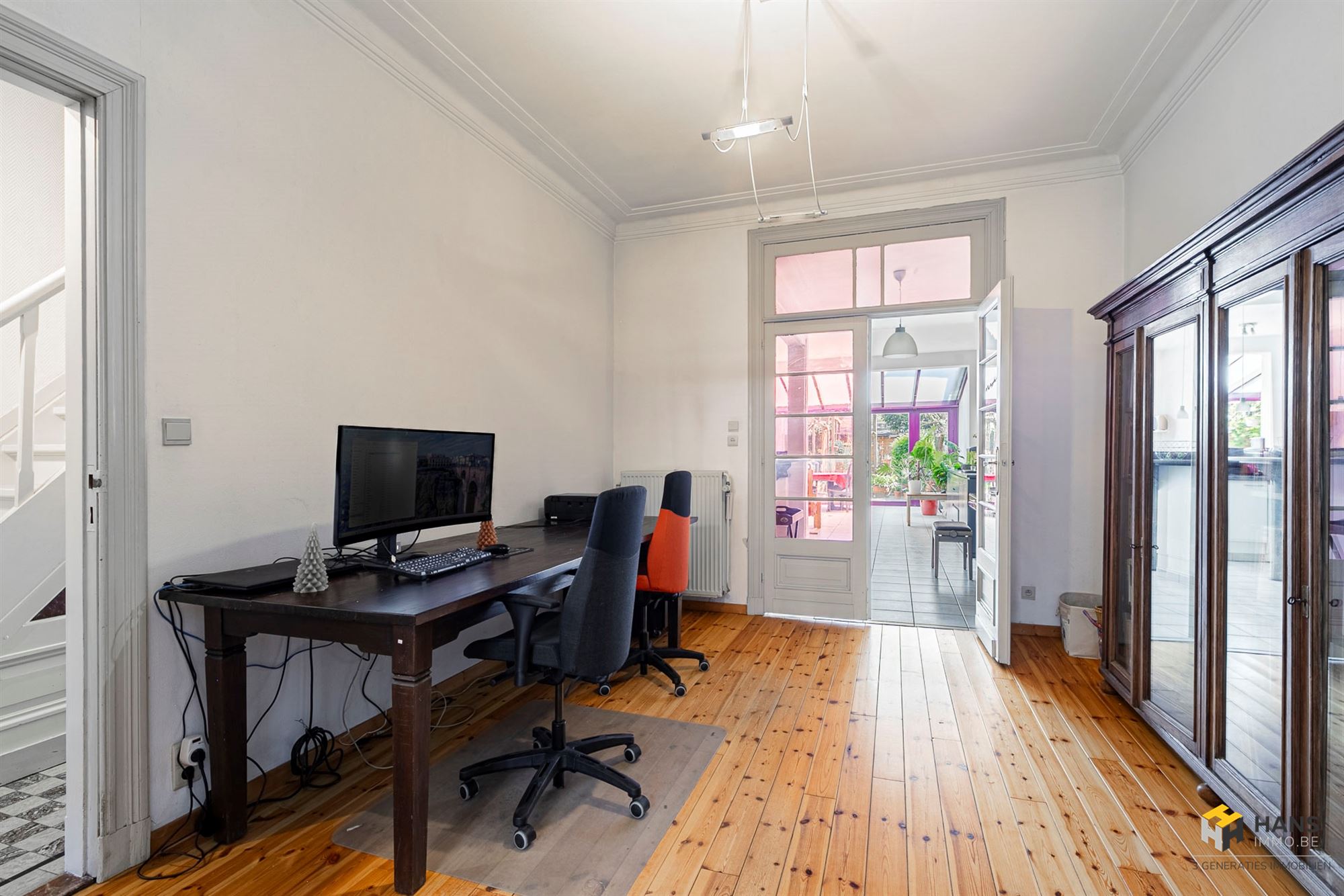 Ruime woning (380 m²) met 5 slaapkamers en 2 badkamers in Mortsel. - foto 5