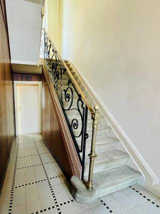 Karaktervolle woning met tuin in het prestigieuze Miljoenenkwartier, GentIn één van de meest gegeerde en prestigieuze wijken van Gent, het...