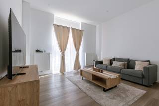 Aan de rand van het centrum van Oostende bevindt zich dit gerenoveerde appartementsgebouw. Het gebouw combineert de charme van wonen in een...