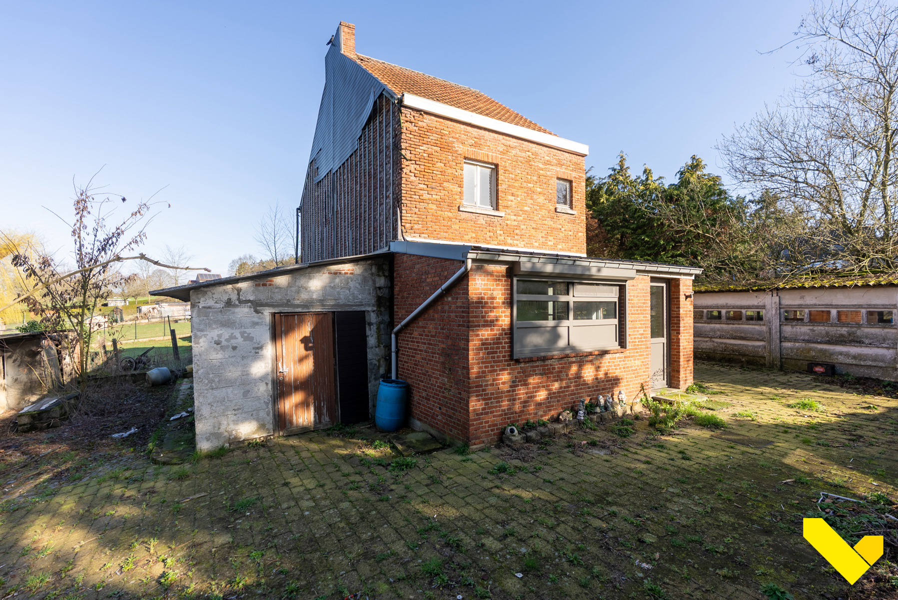 Totaalrenovatie met enorm potentieel - foto 3