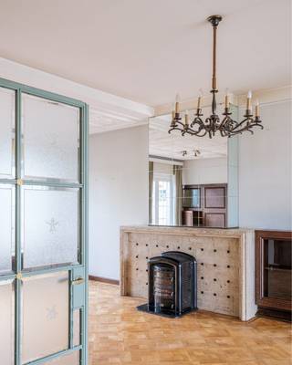 Bijzonder karaktervolle, authentieke, art-déco woning met een fenomenale tuin .Deze uitzonderlijke woning met stadstuin, werd ontworpen door de...