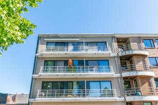 Pour visiter veuillez faire votre demande via le lien suivant: https://mijnhuurprofiel.be/property/4eb83421-42a8-4f91-842e-43618e2a5a1a !