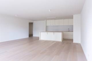 Nieuw gerenoveerd 2 slaapkamer appartement van ca. 140m², voorzien van een prachtig terras 22m². Gelegen in de standingvolle Residentie...