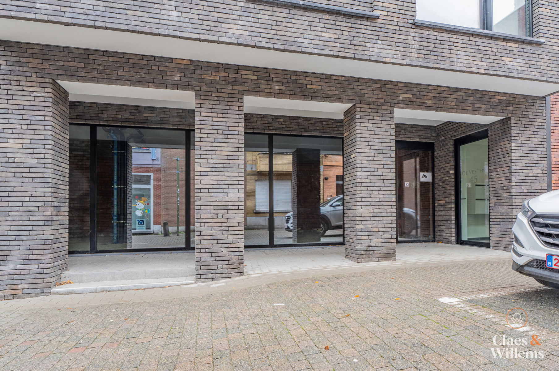 Commercial for sale in Halle - photo 3