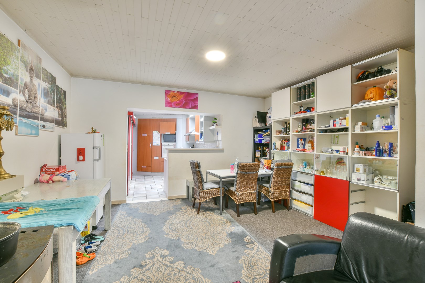 Centraal gelegen rijwoning met 4 slaapkamers en koer - foto 4