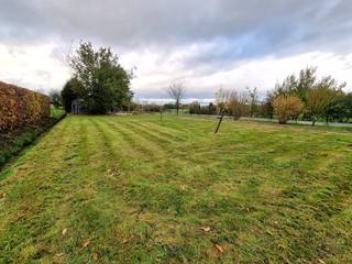 Ontdek deze charmante en goed onderhouden vrijstaande woning, gunstig gelegen nabij het centrum van Heist en Putte. Alle voorzieningen zoals...