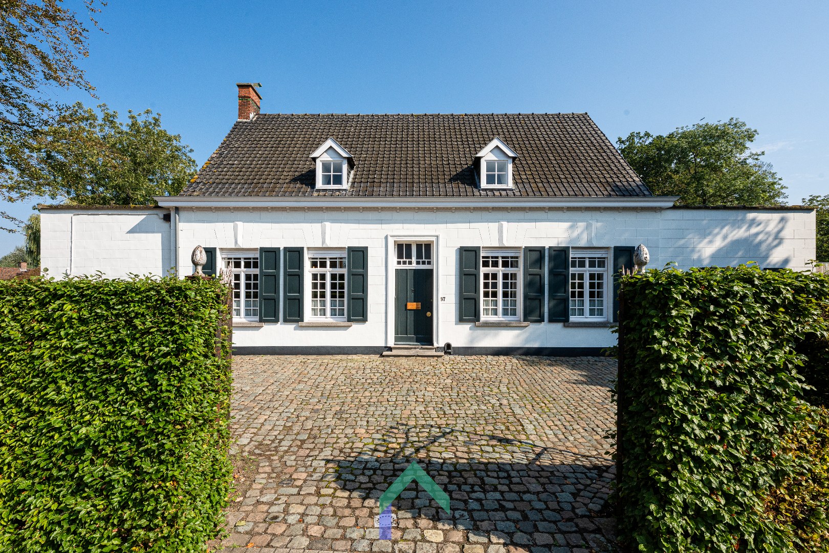 Unieke eigendom met veel karakter en ruime bijgebouwen op groot perceel in Merendree - foto 5